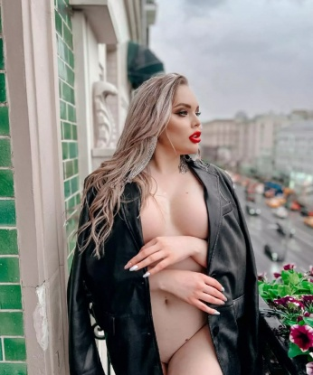 Я знаю, как доставить настоящую наслаждение и сделать встречу незабываемой. Мои услуги включают все, что нужно, чтобы снять стресс и погрузиться в мир удовольствия. Моя изысканная внешность и чувственность соблазнят тебя сразу же, а огромный выбор фото и положительные отзывы от моих клиентов докажут, что я достойна твоего внимания. Живу в Москве, городе, где находятся все секреты и желания. Доверься мне и позволь себе настоящий экстаз! 😉🔥🔞😘 Таисия